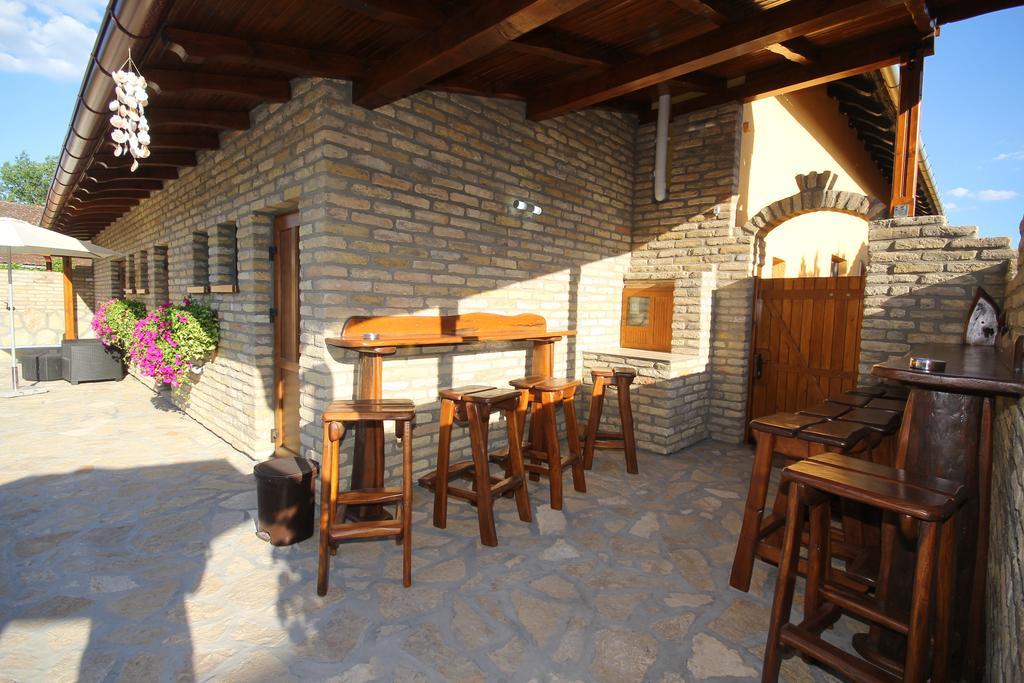 Guest House Vila Alexandar Palić Esterno foto