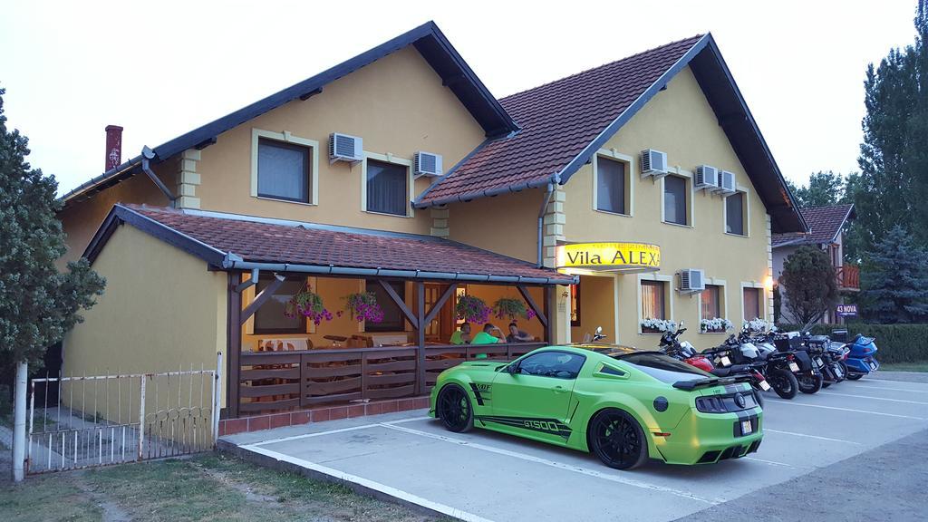 Guest House Vila Alexandar Palić Esterno foto